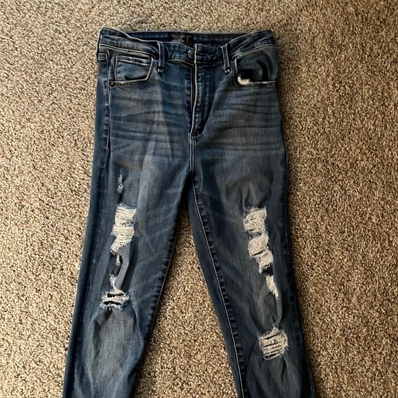 Distressed Denim Jeans - Picture 1 of 2